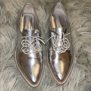 Metallic Silver Pointed Toe Oxfords